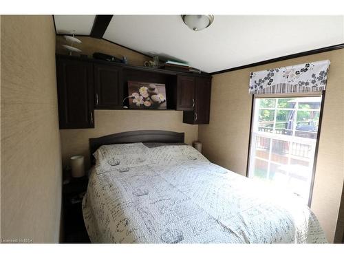 143-1501 Line 8 Road, Queenston, ON - Indoor Photo Showing Bedroom
