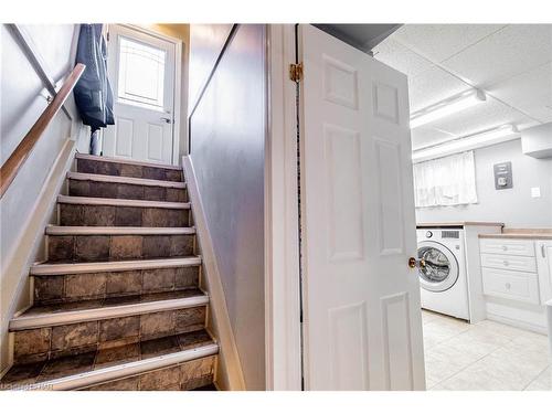 7495 Wanless Street, Niagara Falls, ON - Indoor Photo Showing Laundry Room