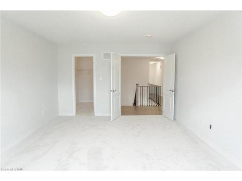 15 Huntsworth Avenue, Thorold, ON - Indoor Photo Showing Other Room