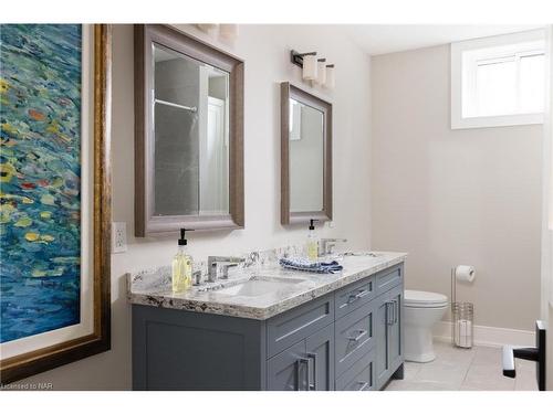 32 Breckenridge Boulevard, St. Catharines, ON - Indoor Photo Showing Bathroom