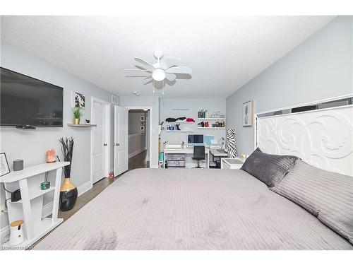 37 Sunset Way, Thorold, ON - Indoor Photo Showing Bedroom