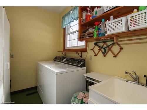 1339 Niagara Parkway, Fort Erie, ON - Indoor Photo Showing Laundry Room