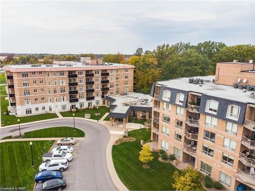 306-8111 Forest Glen Drive, Niagara Falls, ON - Outdoor With Balcony