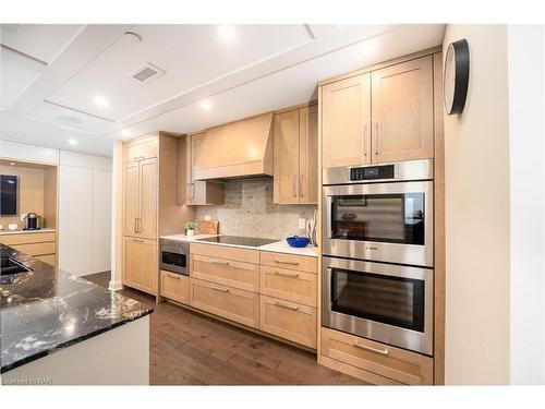 102-10 Dalhousie Avenue, St. Catharines, ON - Indoor Photo Showing Kitchen