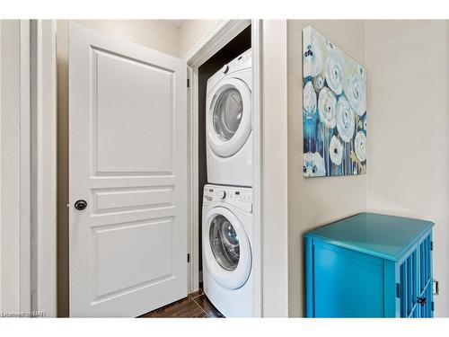 1-7 Gibson Place, St. Catharines, ON - Indoor Photo Showing Laundry Room