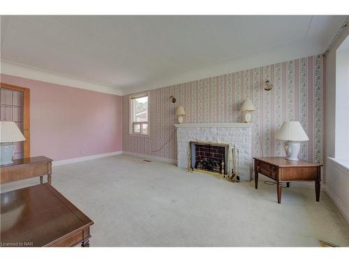 259 East 19Th Street, Hamilton, ON - Indoor With Fireplace