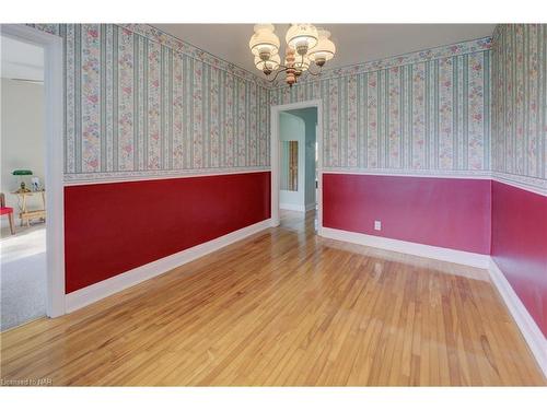 259 East 19Th Street, Hamilton, ON - Indoor Photo Showing Other Room