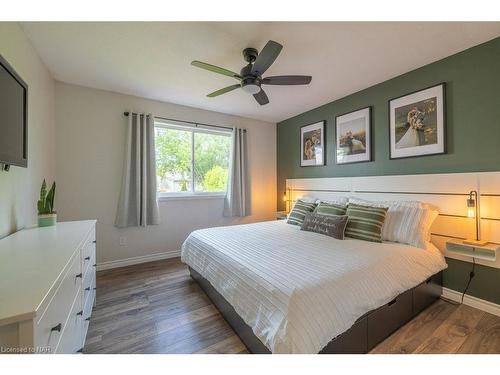 865 Concession Road, Fort Erie, ON - Indoor Photo Showing Bedroom