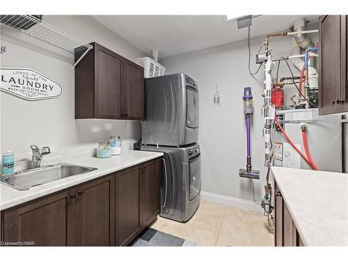 401-26 Wellington Street, St. Catharines, ON - Indoor Photo Showing Laundry Room