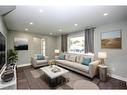 6056 Atlas Street, Niagara Falls, ON  - Indoor Photo Showing Living Room 