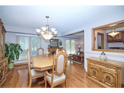 7151 Maywood Street, Niagara Falls, ON - Indoor Photo Showing Dining Room