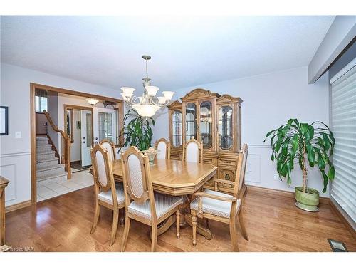 7151 Maywood Street, Niagara Falls, ON - Indoor Photo Showing Dining Room