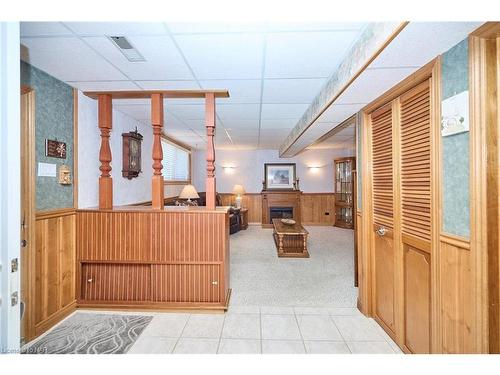 7151 Maywood Street, Niagara Falls, ON - Indoor Photo Showing Other Room