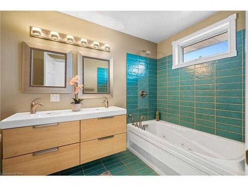 2 Huntington Lane, St. Catharines, ON - Indoor Photo Showing Bathroom
