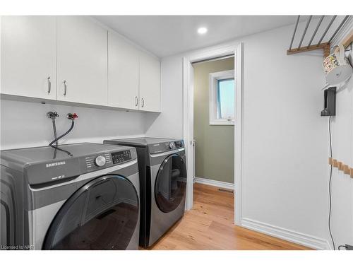 2 Huntington Lane, St. Catharines, ON - Indoor Photo Showing Laundry Room