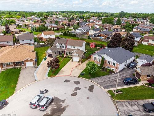 7697 Cortina Crescent, Niagara Falls, ON - Outdoor With View