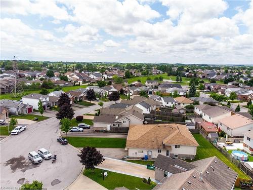 7697 Cortina Crescent, Niagara Falls, ON - Outdoor With View