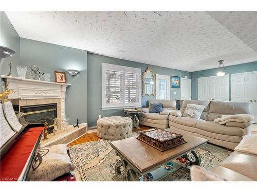 3808 Farr Avenue, Ridgeway, ON - Indoor Photo Showing Living Room With Fireplace