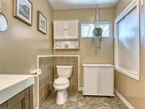 29 Southdale Drive, St. Catharines, ON - Indoor Photo Showing Bathroom