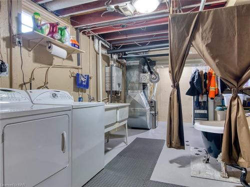 29 Southdale Drive, St. Catharines, ON - Indoor Photo Showing Laundry Room