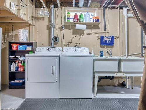 29 Southdale Drive, St. Catharines, ON - Indoor Photo Showing Laundry Room