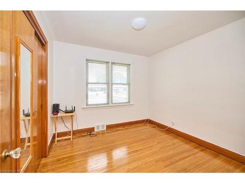 6357 Dorchester Road, Niagara Falls, ON - Indoor Photo Showing Other Room
