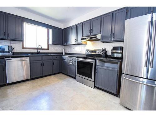 37 Farmington Drive, St. Catharines, ON - Indoor Photo Showing Kitchen