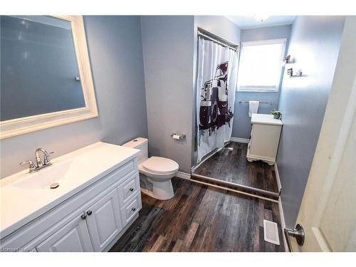 37 Farmington Drive, St. Catharines, ON - Indoor Photo Showing Bathroom