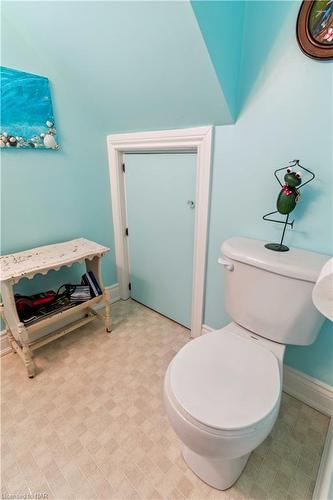 47 Wiley Street, St. Catharines, ON - Indoor Photo Showing Bathroom