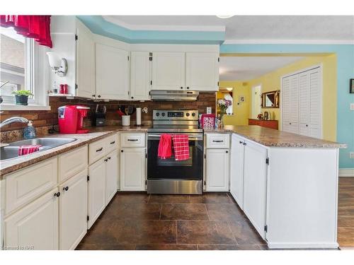 47 Wiley Street, St. Catharines, ON - Indoor Photo Showing Kitchen With Double Sink