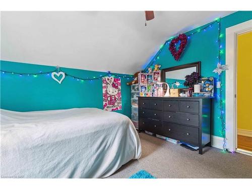 47 Wiley Street, St. Catharines, ON - Indoor Photo Showing Bedroom