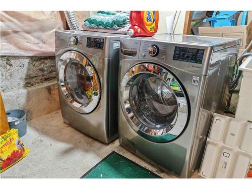 47 Wiley Street, St. Catharines, ON - Indoor Photo Showing Laundry Room