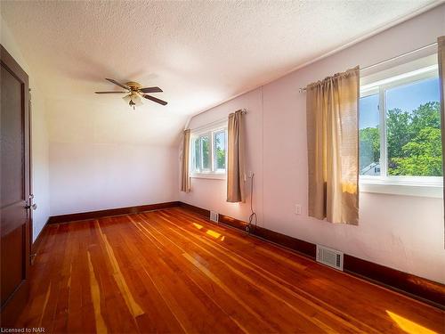 15 Derby Road, Crystal Beach, ON - Indoor Photo Showing Basement