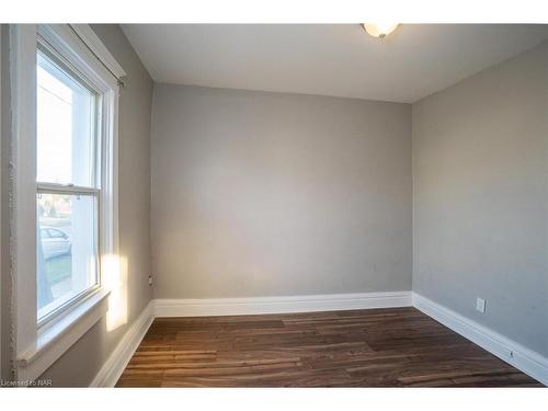 7 Josephine Street, St. Catharines, ON - Indoor Photo Showing Other Room