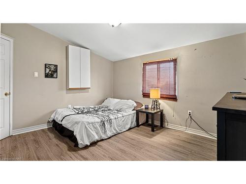 7 Josephine Street, St. Catharines, ON - Indoor Photo Showing Bedroom