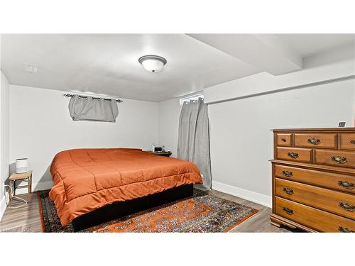 7 Josephine Street, St. Catharines, ON - Indoor Photo Showing Bedroom