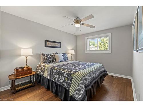 670 Charlotte Street Street, Niagara-On-The-Lake, ON - Indoor Photo Showing Bedroom