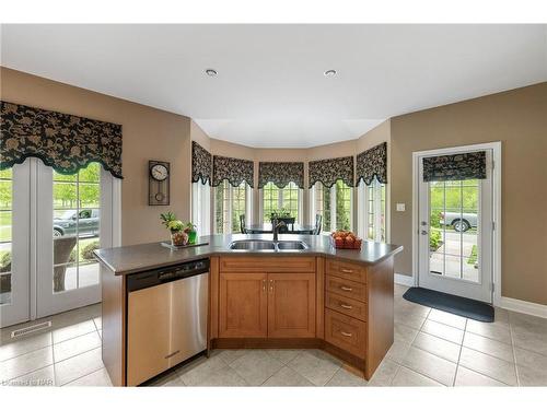 5045 Michener Road, Ridgeway, ON - Indoor Photo Showing Kitchen With Double Sink