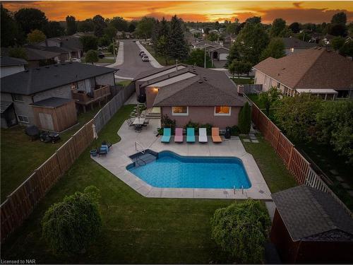 112 Larchwood Circle, Welland, ON - Outdoor With In Ground Pool