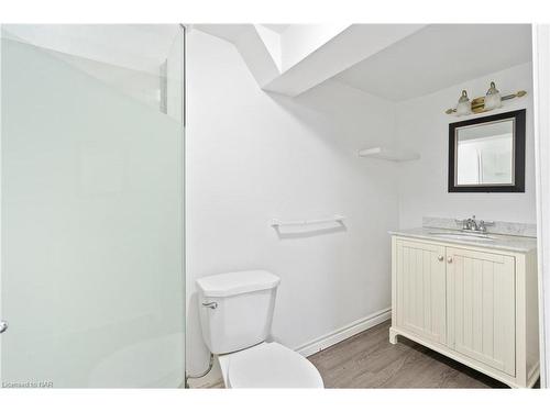 24 Blain Place, St. Catharines, ON - Indoor Photo Showing Bathroom
