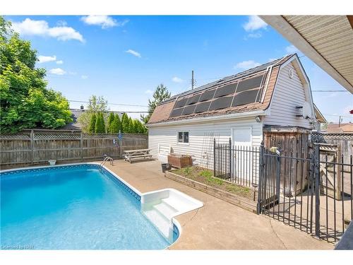 24 Blain Place, St. Catharines, ON - Outdoor With In Ground Pool