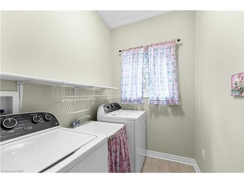 14-9440 Eagle Ridge Drive, Niagara Falls, ON - Indoor Photo Showing Laundry Room