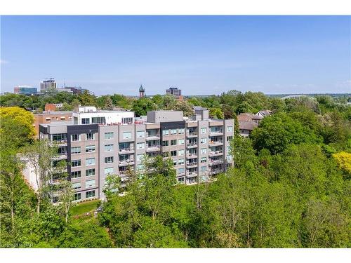 604-77 Yates Street, St. Catharines, ON - Outdoor With Balcony With View