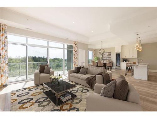 604-77 Yates Street, St. Catharines, ON - Indoor Photo Showing Living Room