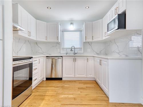 7 Violet Street, St. Catharines, ON - Indoor Photo Showing Kitchen