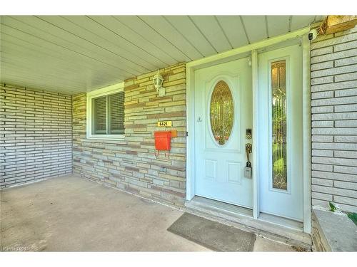 6421 Dorchester Road, Niagara Falls, ON - Outdoor With Deck Patio Veranda With Exterior