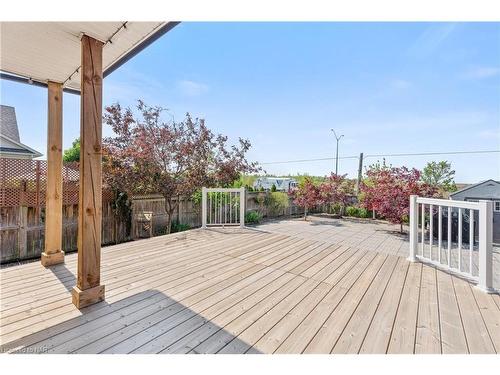 26 Wright Crescent, Niagara-On-The-Lake, ON - Outdoor With Deck Patio Veranda With Exterior