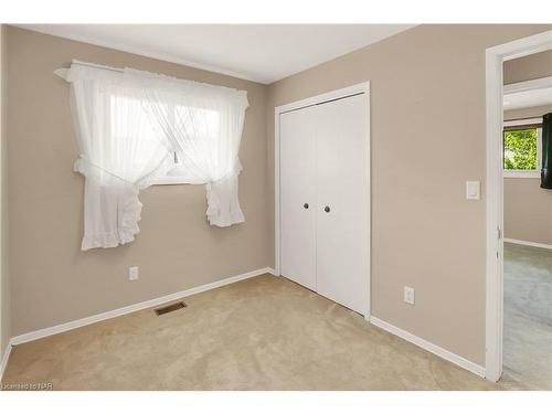 5999 Pitton Road, Niagara Falls, ON - Indoor Photo Showing Other Room