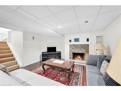 6 Rosemount Drive, Welland, ON - Indoor Photo Showing Living Room With Fireplace