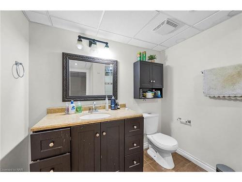6 Rosemount Drive, Welland, ON - Indoor Photo Showing Bathroom